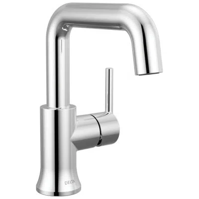 Delta Single Handle Bathroom Faucet In Chrome