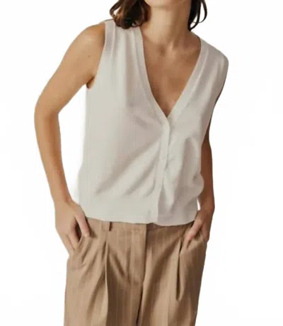 Deluc Berberis Knit Vest In Ecru In White