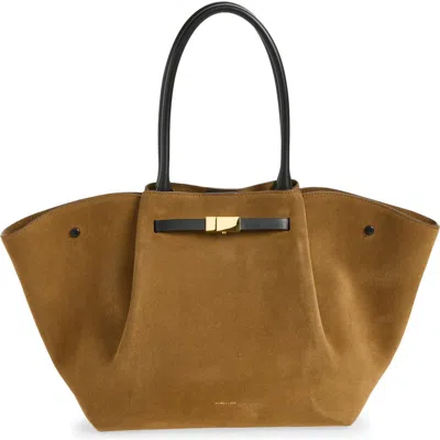Demellier The New York East/west Raffia Tote In Tobacco/black