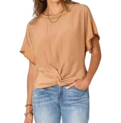 DEMOCRACY EXTENDED SHORT SLEEVE WOVEN TOP IN TAN