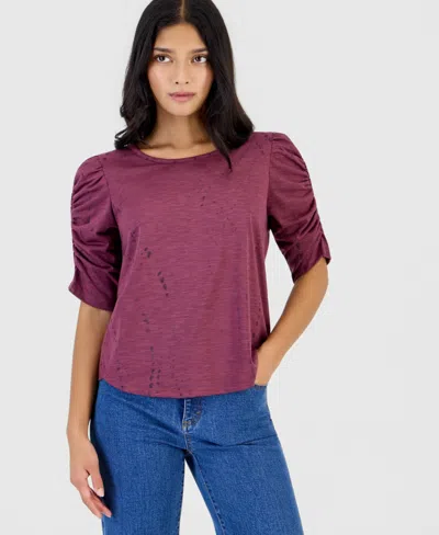 Democracy Petite Printed Ruched-sleeve Scoop-neck Top In Fig Jam