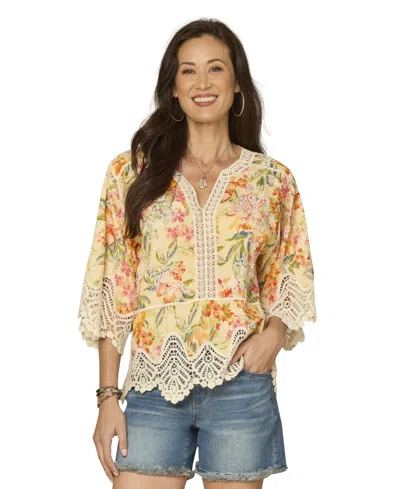 Democracy Petite V-notch Neck Scallop Edge Top In Neutral