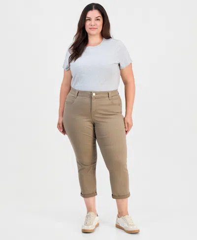 Democracy Plus Size Booty Lift Mid-rise Cropped Pants In Green