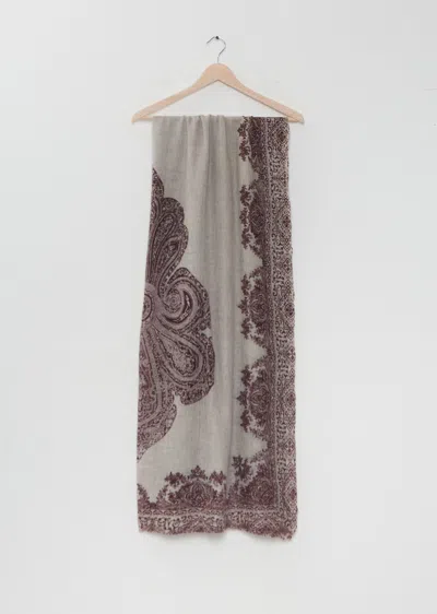 Denis Colomb Shalimar Fuzzy Feature Cashmere Shawl In Light Grey Tibetan Red Monk