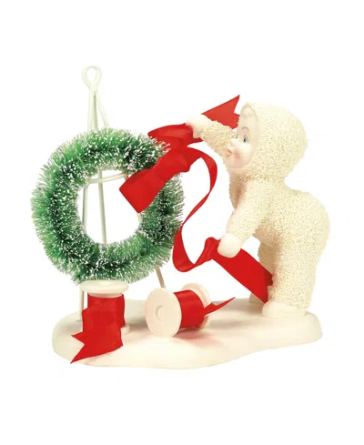 Department Five A Wreath For Santa Figurine In White
