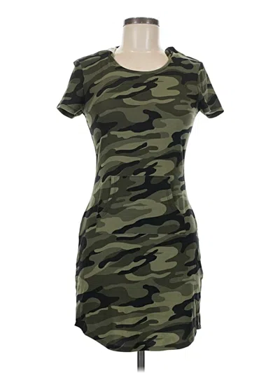 Pre-owned Derek Heart Casual Dress In Green