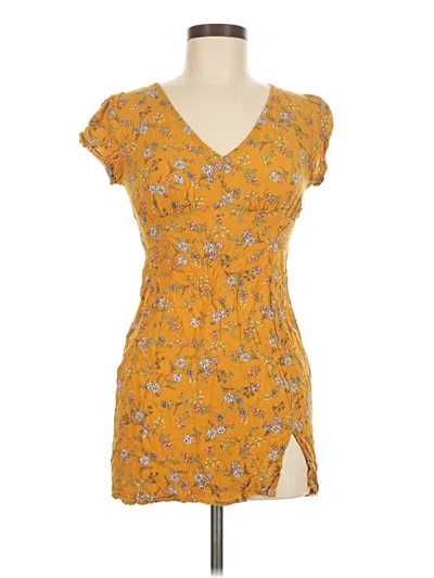 Pre-owned Derek Heart Casual Dress In Yellow