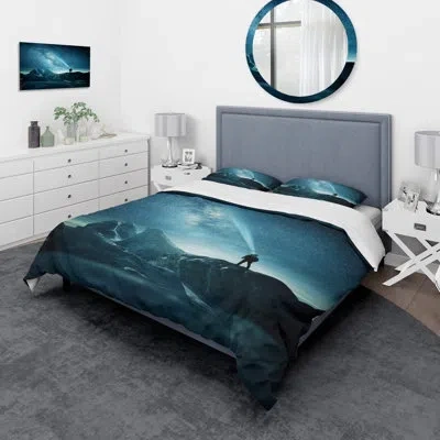 Design Art A Man Shining A Light Into The Night Sky - Modern Duvet Cover Set - Microfiber Polyester In Blue;black