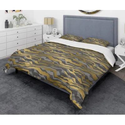 Design Art Angled Lines And Waves Mid-century Duvet Cover Set In Gold