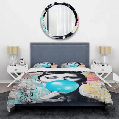 Design Art Audrey Hepburn Blue Bubble Gum - Celebrity Duvet Cover Set In Multi-color