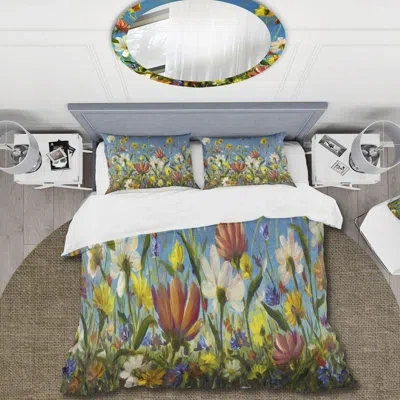 Design Art Beautiful Field Flowers In Wild Nature - Traditional Duvet Cover Set - Microfiber Polyester In Green,white,red