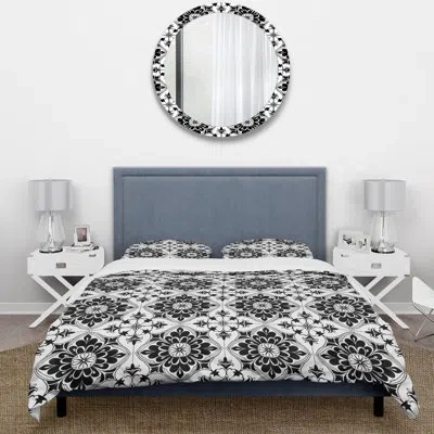 Design Art Black White Mosaic Print V - Traditional Duvet Cover Set In Black;white