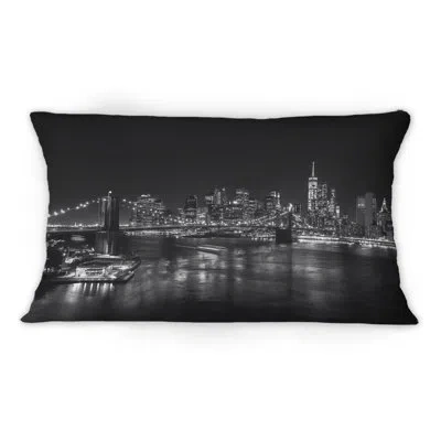 Design Art Black, White Picture Of The Skyline Of Manhattan -1 Colonial Printed Throw Pillow