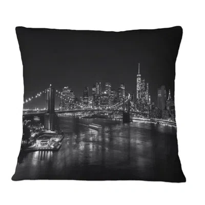 Design Art Black, White Picture Of The Skyline Of Manhattan - Colonial Printed Throw Pillow