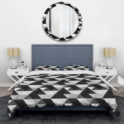 Design Art Black White Triangle Patterns Iv - Modern Duvet Cover Set In Black;white