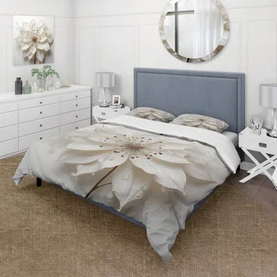 Design Art Blossoming Beauty In Minimalism Beauty I Beddingmicrofiber / Polyester Duvet Cover Set In White