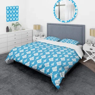 Design Art Blue And White Ikat - Patterned Duvet Cover Set In Blue,white