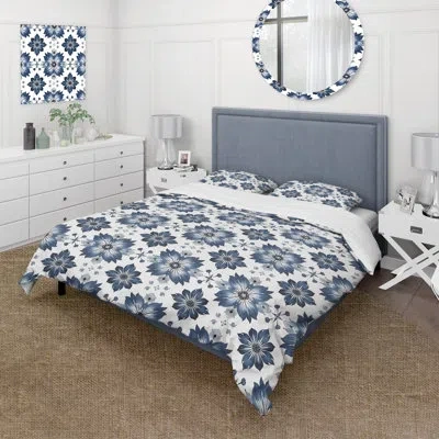 Design Art Blue Silver Traditional Floral Tiles Ii - Traditional Duvet Cover Set In Blue;white