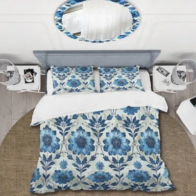 Design Art Blue Traditional Floral Wreath Gardens - Traditional Duvet Cover Set
