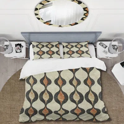 Design Art Brown Ogee Print Iv - Midcentury Duvet Cover Set In Brown;beige
