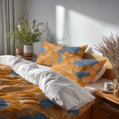 Design Art Coastal Bedding Set 4 Pcs - Abstract Beachy Shellfish Bed Comforter Set In Blue;white