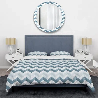 Design Art Contemporary White And Grey Chevron I Duvet Cover Set In White;gray