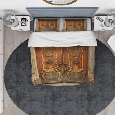 Design Art Designart Brown Old Door With Ornaments Duvet Cover Set In Brown;yellow;gold