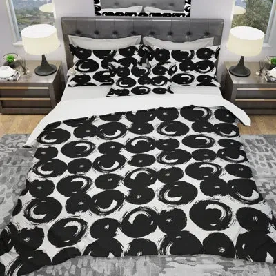 Design Art Designart Hand Painted Circles On Background Duvet Cover Set In Black,white
