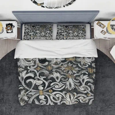 Design Art Gold Metallic Floral Strapwork - Ornate Glam Duvet Cover Set - Microfiber Polyester In Black