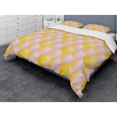 Design Art Golden Geometrical Diamond Pattern Iv - Glam Abstract Duvet Cover Set - Microfiber Polyester In Pink