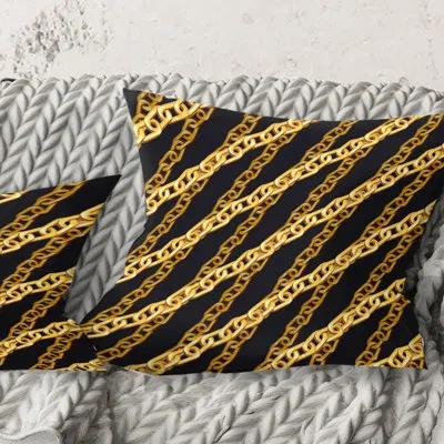Design Art Golden Zigzag Chain - Mid-century Modernprinted Throw Pillow In Black;gold