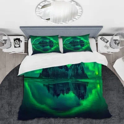 Design Art Green Aurora Northern Light - Nautical & Coastal Duvet Cover Set - Microfiber Polyester In Green,black