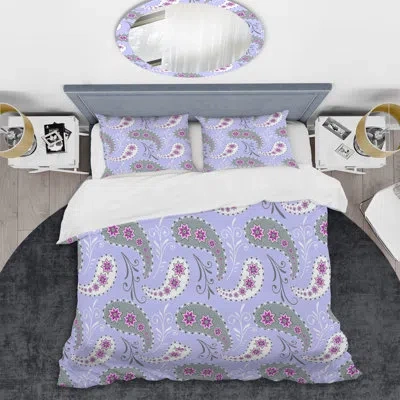 Design Art Grey And White Floral Paisley - Patterned Duvet Cover Set In Gray,white