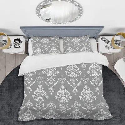 Design Art Grey Damask Glamour Charm I - Transitional Duvet Cover Set In White;gray