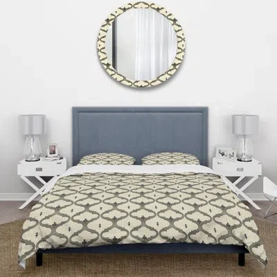 Design Art Ivory Quatrefoil Wonders Ii - Midcentury Duvet Cover Set In Cream;ivory