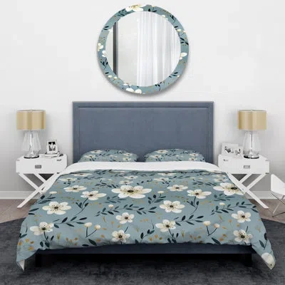 Design Art Minimalist Beauty Floral Pattern In Ivory I - Floral Duvet Cover Set In Blue;white