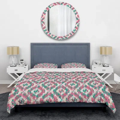 Design Art Pink And Green Ogee Ikat - Patterned Duvet Cover Set In Green;pink