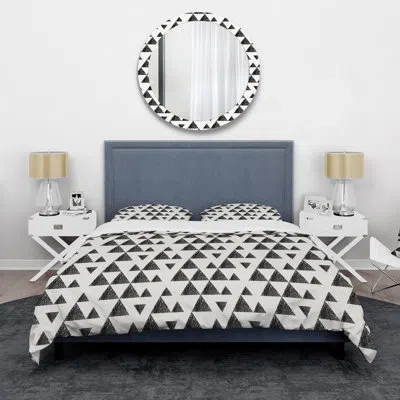 Design Art Prionto Monochrome Triangles I - Mid-century Modern Duvet Cover Set - Microfiber Polyester In Black