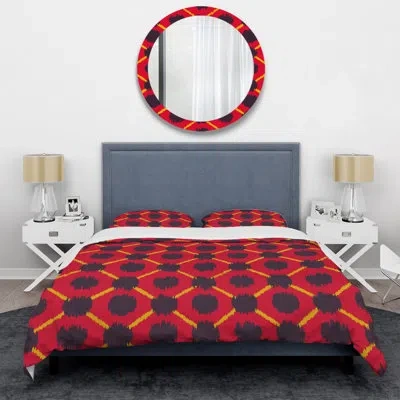 Design Art Red Ikat Ogee - Patterned Duvet Cover Set