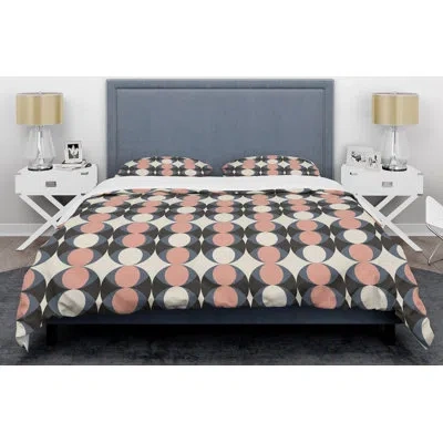 Design Art Retro Circular Ii Mid-century Duvet Cover Set In Pink