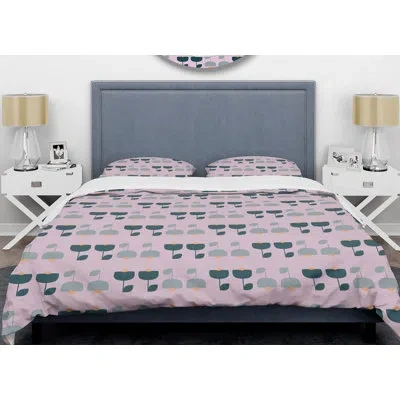 Design Art Retro Floral Ii Mid-century Duvet Cover Set In Pink