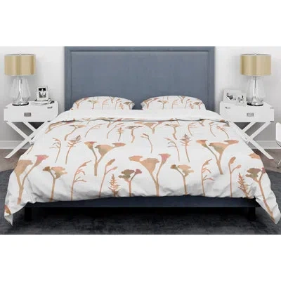 Design Art Retro Handdrawn Flowers I Mid-century Duvet Cover Set In Gold