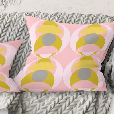 Design Art Retro Pastel Circular Pattern Iv - Mid-century Modernprinted Throw Pillow In Gold