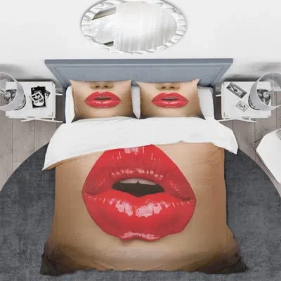 Design Art Sexy Lips Beautiful Make-up Close-up Kiss - Modern Duvet Cover Set - Microfiber Polyester In Red,brown;red,brown