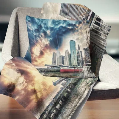 Design Art Sunset Colors Of Manhattan - Landscape Printed Pillow