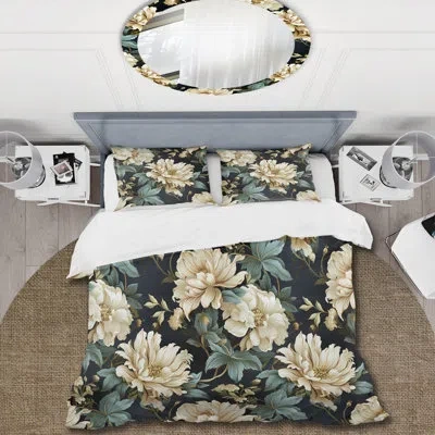 Design Art Victorian Green And White Damask Grand Duvet Cover Set In White;green
