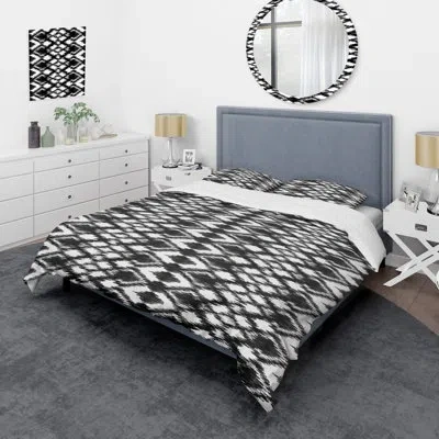 Design Art White And Black Ikat Pattern Duvet Cover Set In Black,white