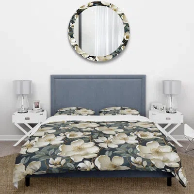 Design Art White And Green Rose Flowers Ii Bedding In White;green