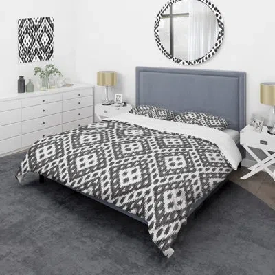 Design Art White And Grey Ikat Pattern - Abstract Duvet Cover Set - Microfiber Polyester