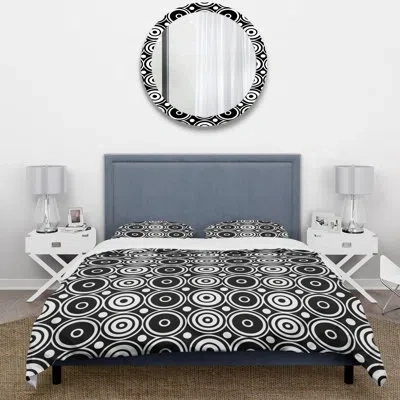 Design Art White Black Midcentury Circles - Midcentury Duvet Cover Set In Black;white